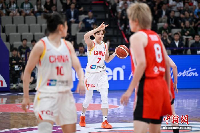 中国女篮在深圳举行的2025年亚洲杯半决赛以81：