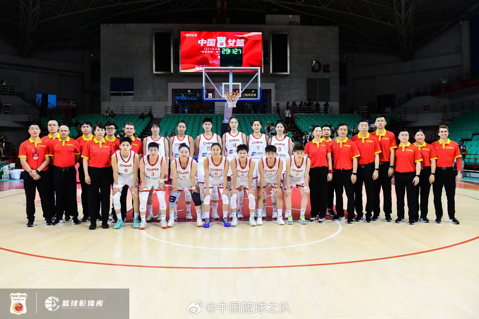 多名主力缺阵，中国女篮热身赛惜败全主力日本