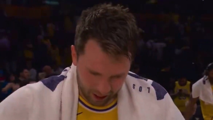 东契奇盛赞斯玛特关键作用 助力独行侠绝杀掘金