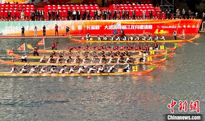 闽江晨光里的鼓声回响，福建南平收官中国龙舟