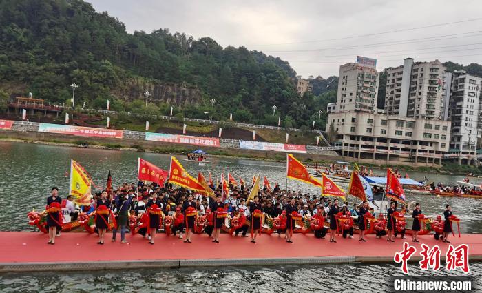 闽江晨光里的鼓声回响，福建南平收官中国龙舟