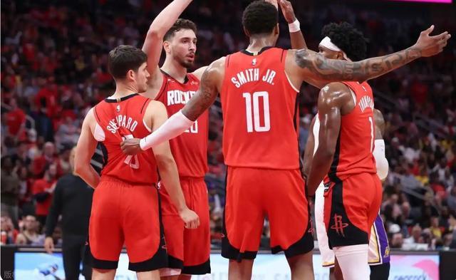 火箭逆转湖人扳回一局，总比分3-1